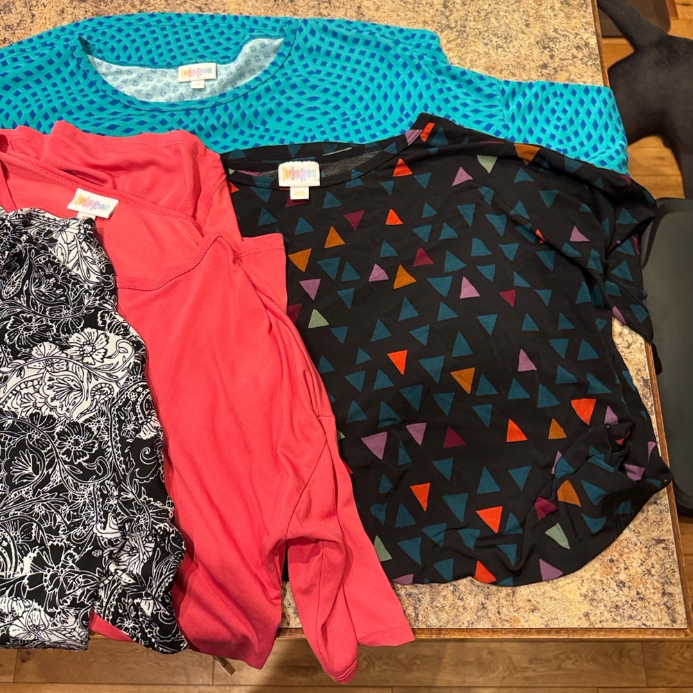 LuLaRoe Women’s Top Bundle